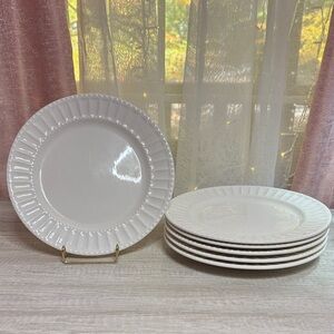 Elegant White Gibson Dinner Plate Set Dishwasher/Microwave/Oven Safe